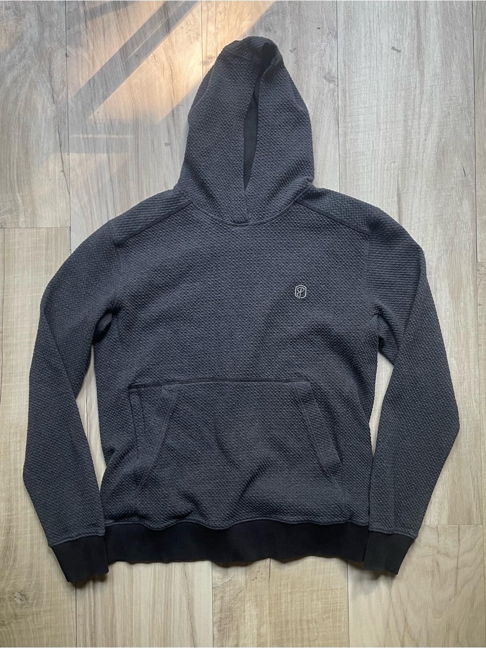 Born Primitive Textured Cloud Knit Hoodie Charcoal Gunmetal Sweatshirt Men’s S